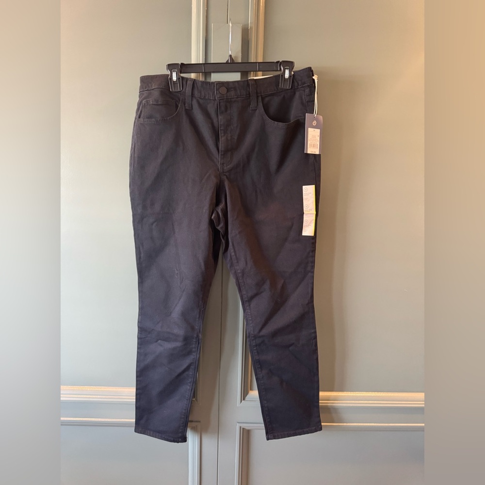 NWT Black High Rose Skinny Pants